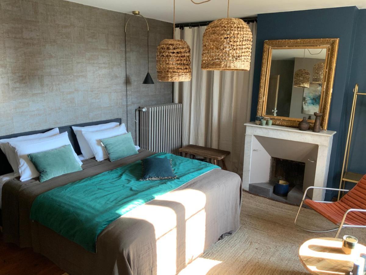 La Bastide Des Grands Chenes Bed & Breakfast Lambesc Exterior photo